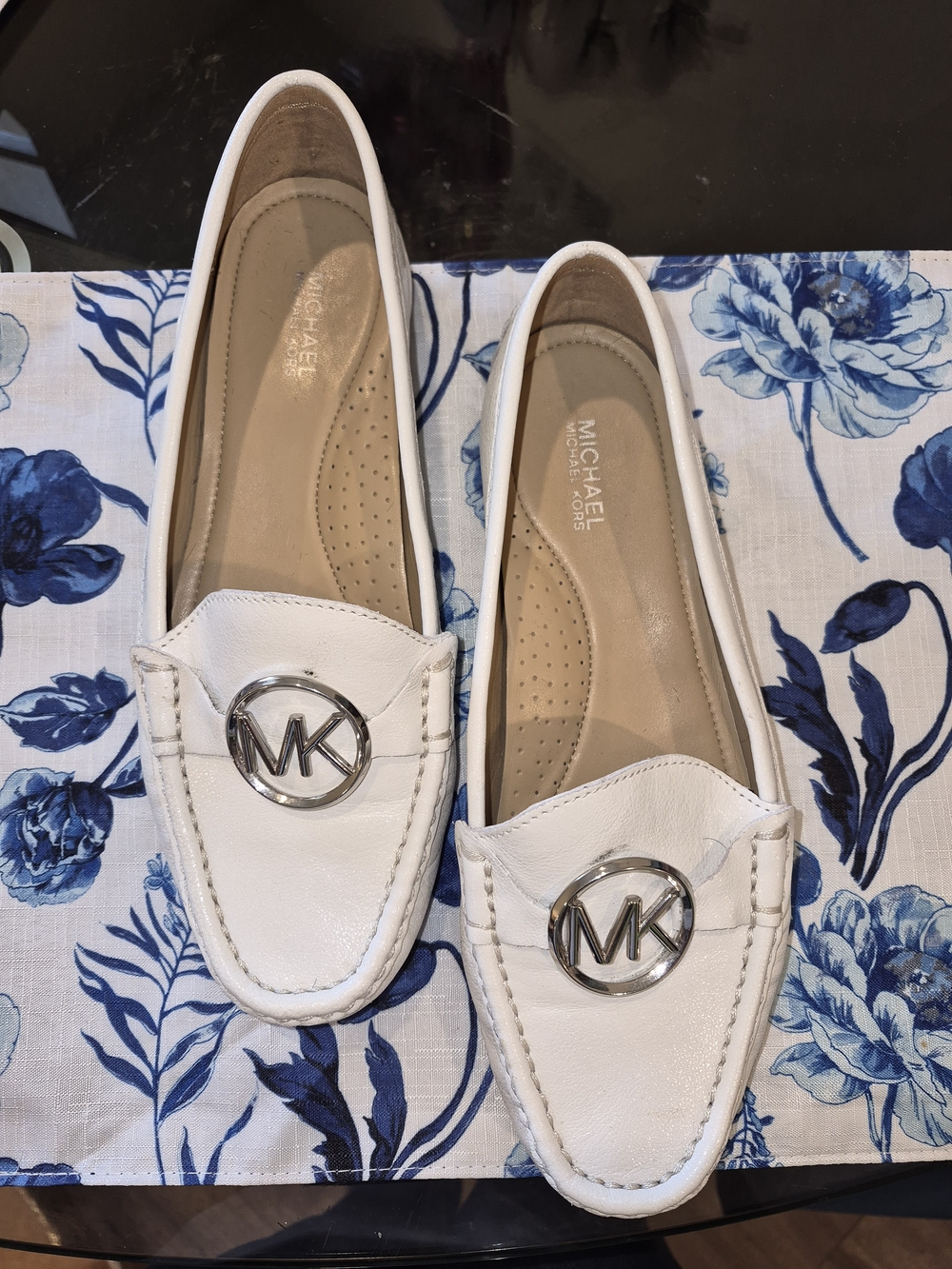 Michael Kors White Leather MK Logo Loafers Size 7
